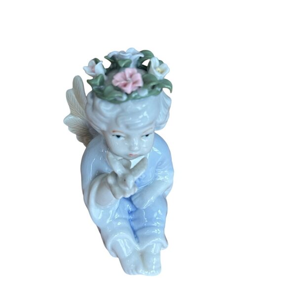 Porcelain Angel Cherub Crown Of Flowers Holding Dove Bird Figurine Home Decor - Picture 1 of 11
